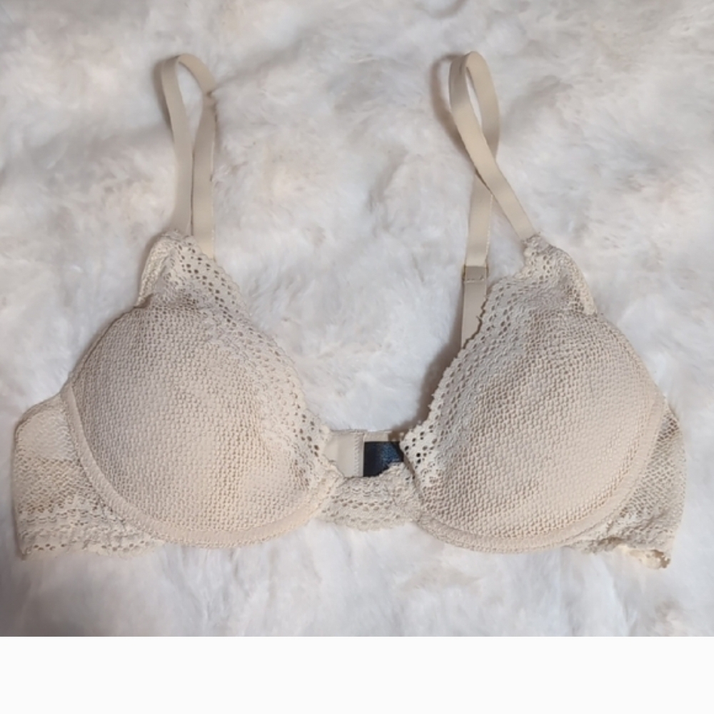 Chic Beige Lace Bra